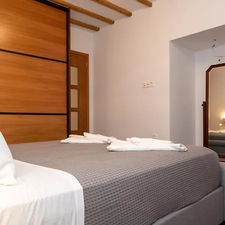 Heliades Neoclassical